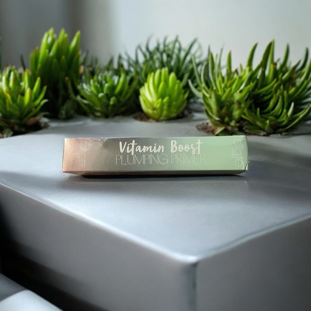 CIATÉ Vitamin Boost Plumping Primer Niacinamide, Peptide help reduce fine lines